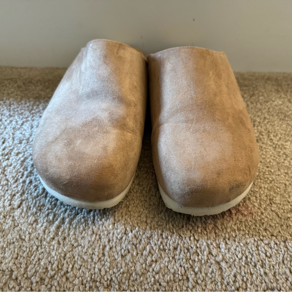 Universal Thread Bev Mules - Picture 3 of 10